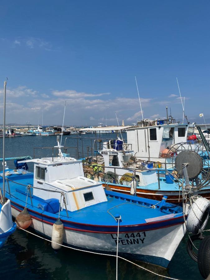 Larnaca Beach Apartment 44 Eksteriør billede