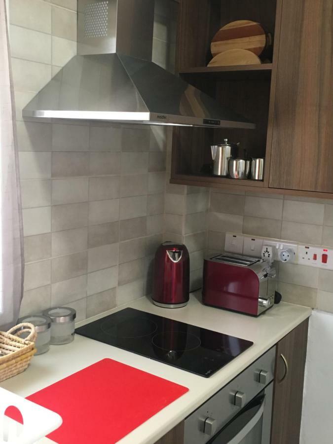 Larnaca Beach Apartment 44 Eksteriør billede