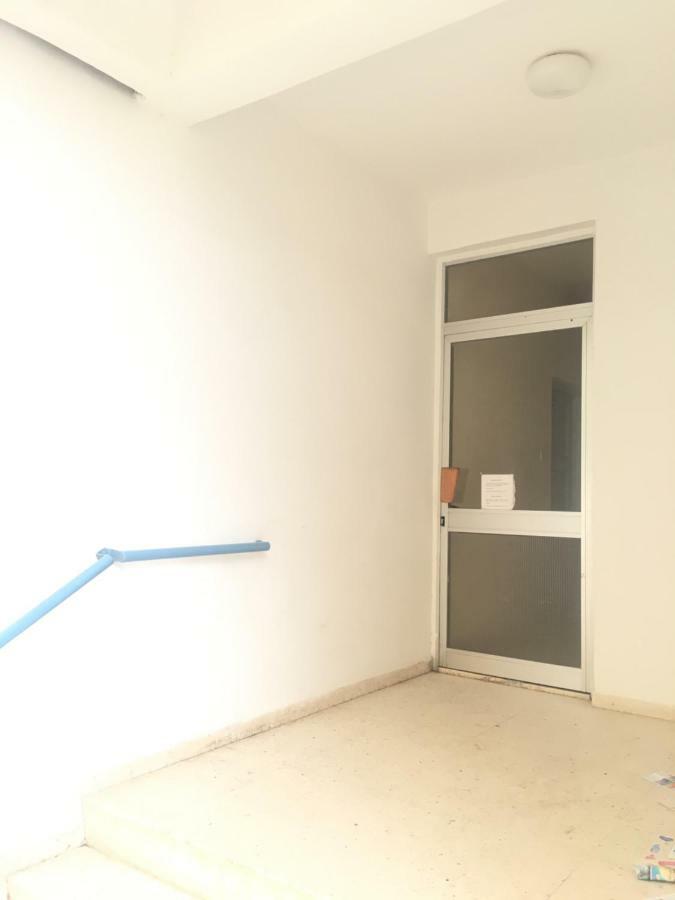 Larnaca Beach Apartment 44 Eksteriør billede